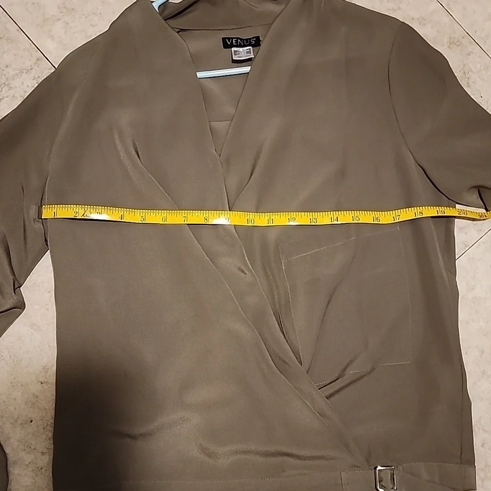 VENUS olive blouse SURPLICE top SIZE small - Picture 15 of 15
